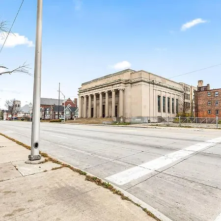 Stately Studio Apartment Detroit Exterior photo